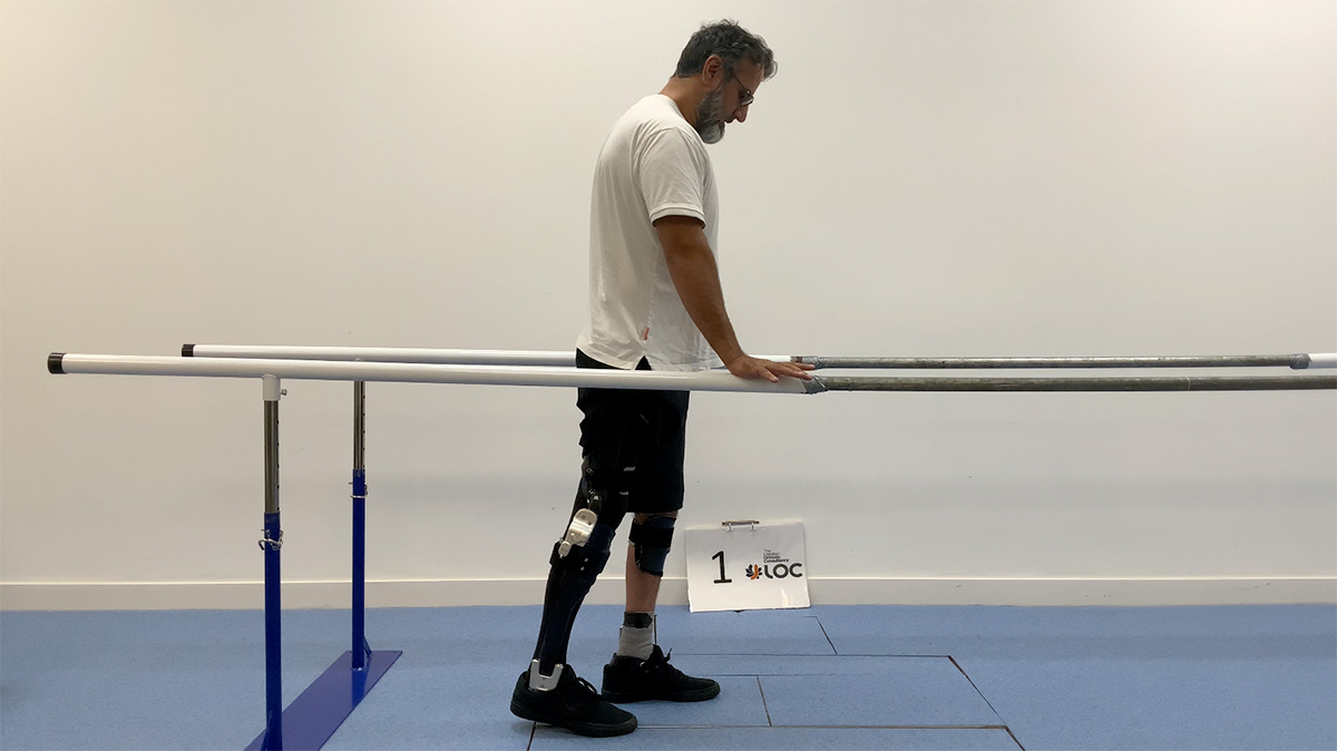 Mo trials his new Neuro HiTronic KAFO in our Kingston Gait Lab